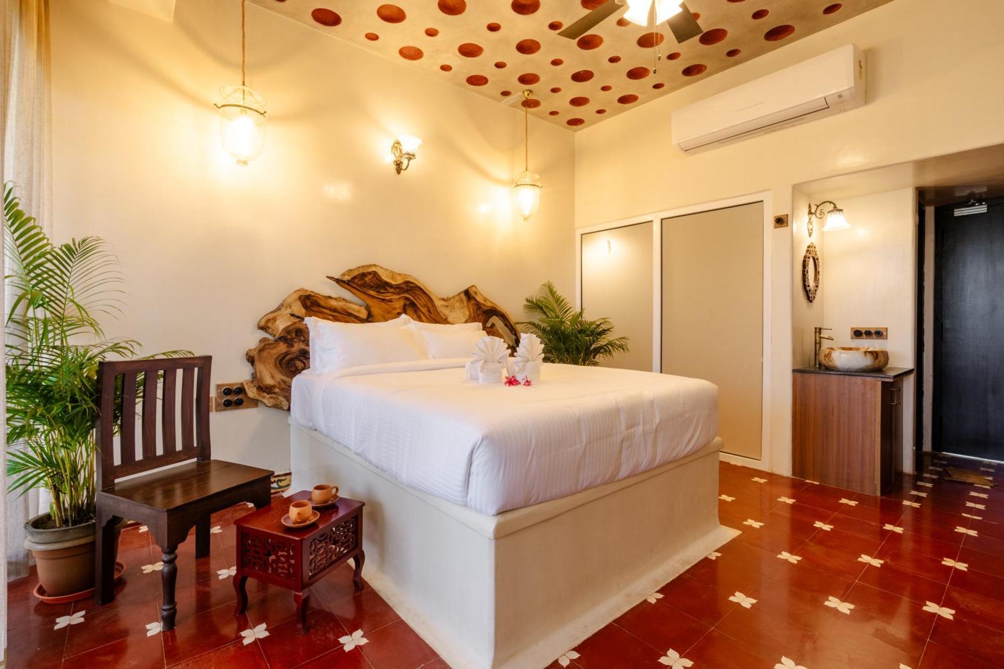 Nomads Resort - Destination Stays Puducherry Buitenkant foto