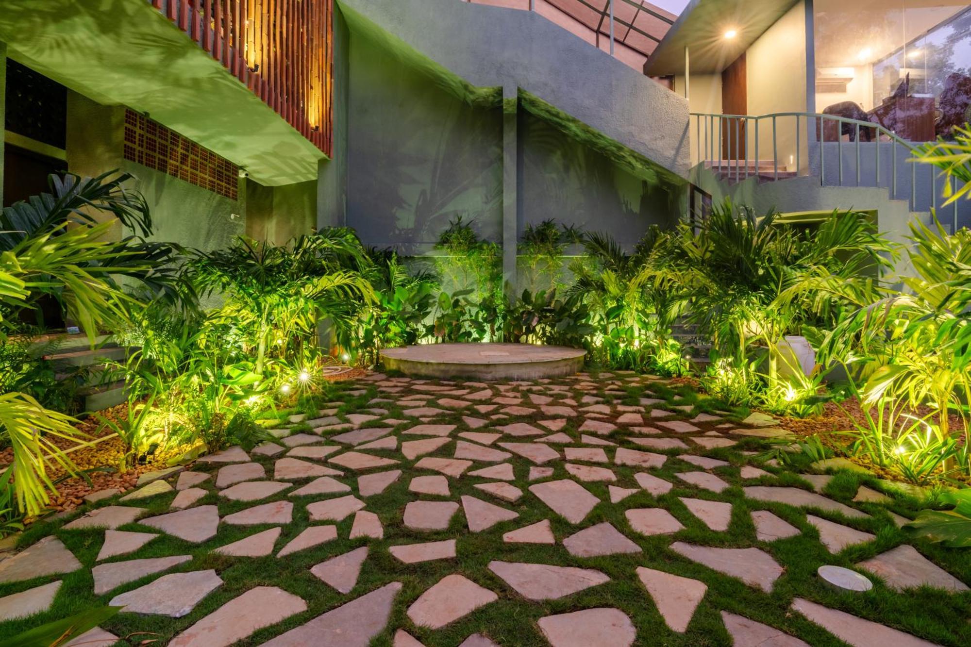 Nomads Resort - Destination Stays Puducherry Buitenkant foto